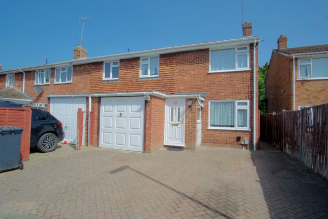 3 bed property, in Beaulieu Gardens, £425,000