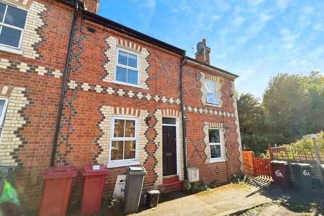 2 bed property, in 4 River Road, £130,000