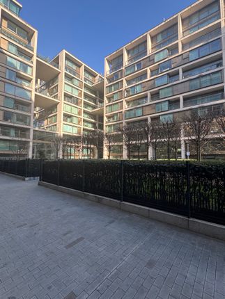 1 bed property, in Radnor Terrace, £700,000