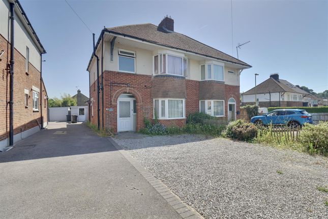3 bed property, in Stakes Hill Road, £400,000