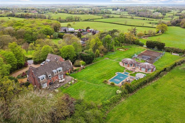 5 bed property, in Robins Nest Hill, £2,500,000