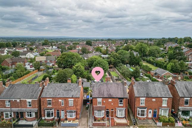 2 bed property, in St. Georges Road, £190,000
