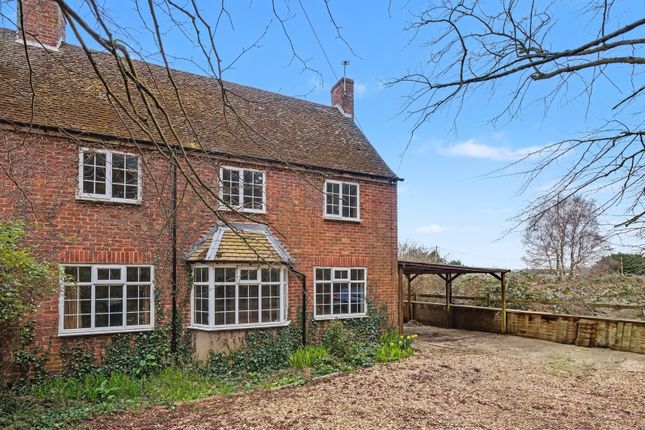 3 bed property, in Lower Road, £450,000