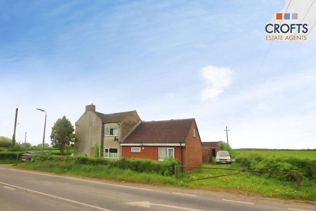 3 bed property, in Townside, £145,000
