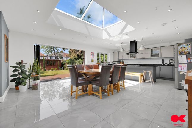 4 bed property, in Brownlea Gardens, £850,000