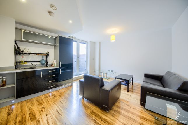 1 bed property, in Latitide, £120,000