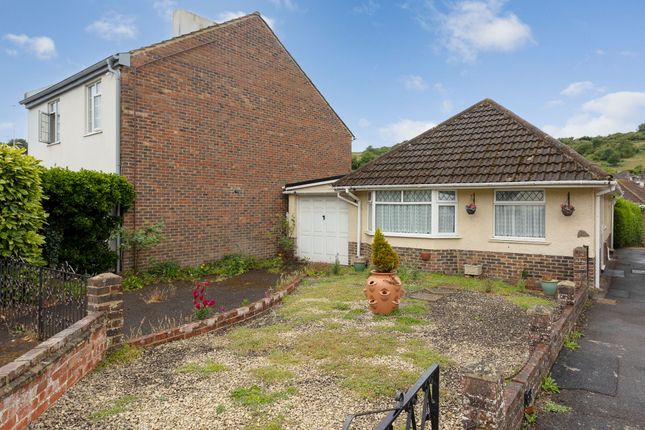 2 bed property, in Mile Oak Road, £350,000