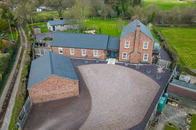 3 bed property, in Cedar House, £800,000
