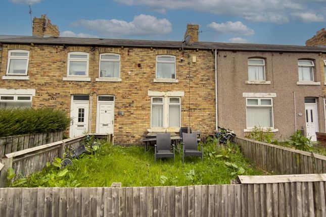 2 bed property, in 94 Rosalind Street, £25,000