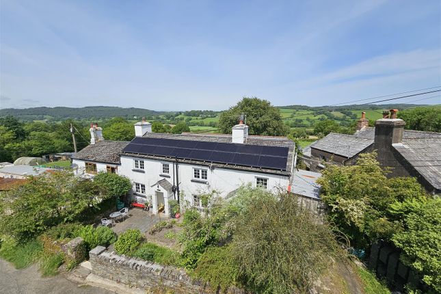 5 bed property, in Liddaton, £475,000