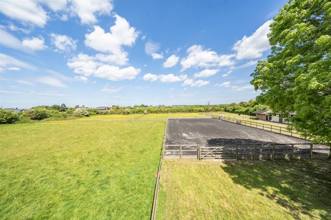 4 bed property, in Nr Canterbury, £750,000