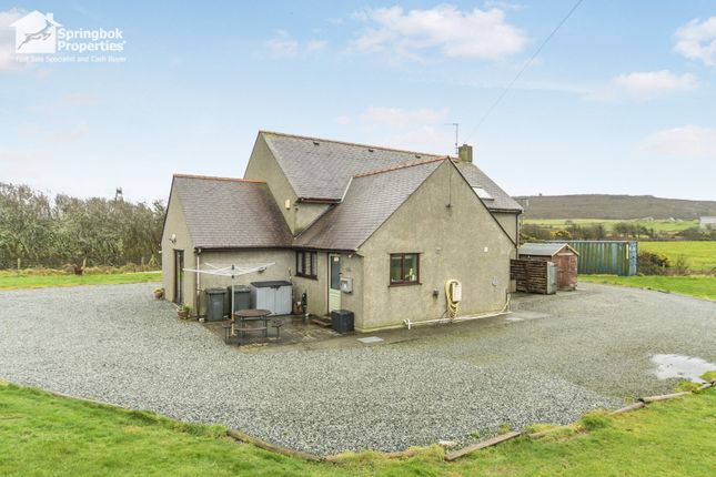 4 bed property, in Amlwch, £440,000
