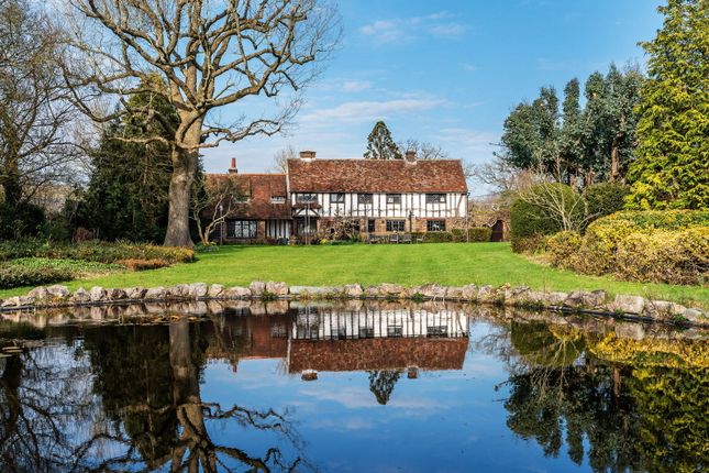 6 bed property, in Lingfield, £1,995,000