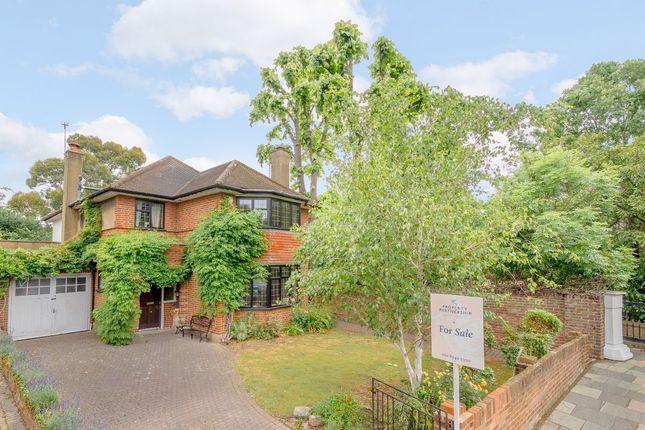 5 bed property, in St Margarets Drive, £1,950,000