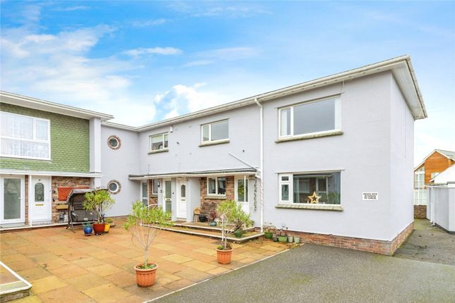 2 bed property, in Grosvenor Road, £120,000