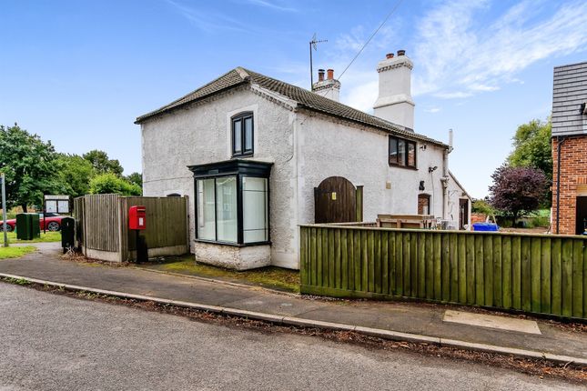 3 bed property, in Old Main Road, £240,000