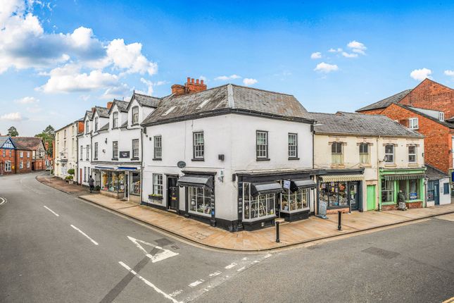 3 bed property, in Market Street, £300,000