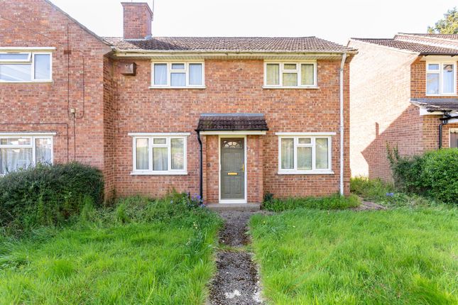 2 bed property, in Southcote Lane, £280,000