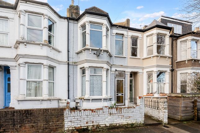 3 bed property, in Garfield Road, £625,000