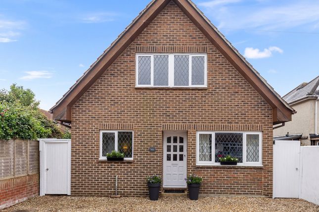 3 bed property, in Coxes Road, £395,000