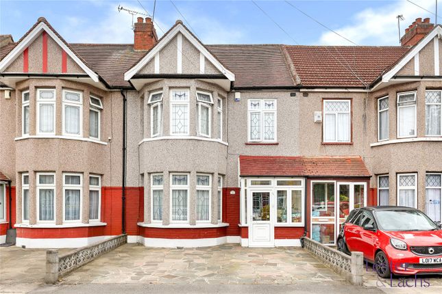 3 bed property, in Collinwood Gardens, £640,000