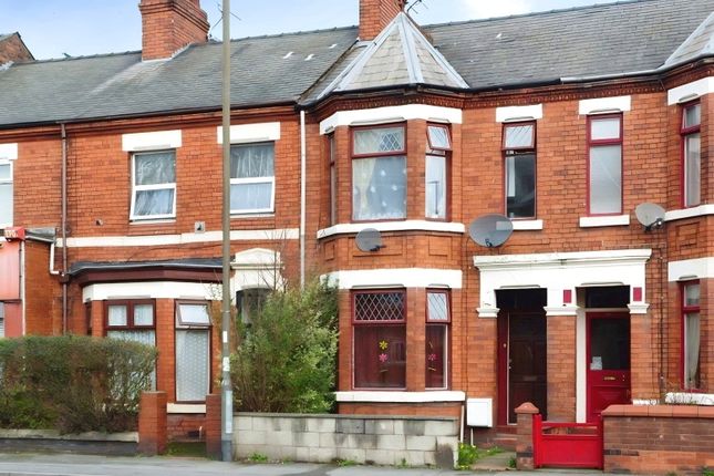 3 bed property, in West Street, £125,000