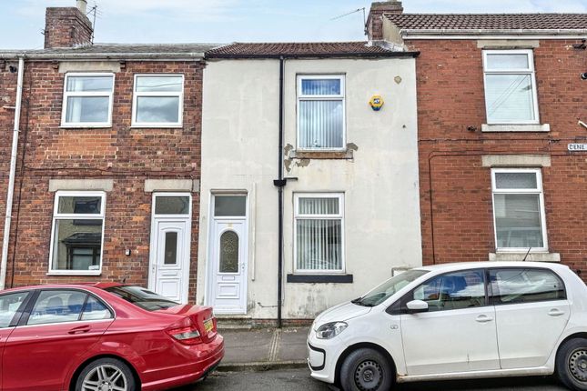 2 bed property, in Dene Terrace, £64,950