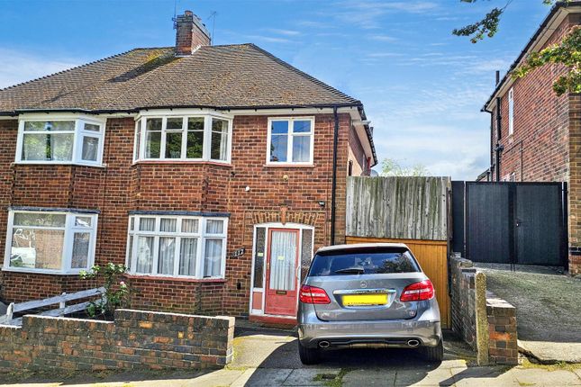 3 bed property, in Westfield Road, £269,950