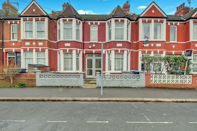 4 bed property, in Sandringham Road, £850,000