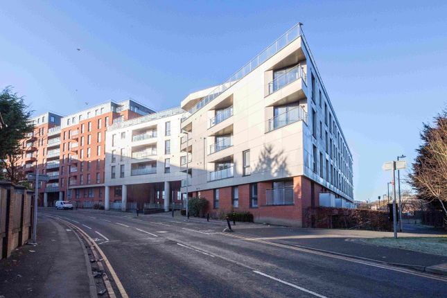 2 bed property, in Adelphi Street, £215,000