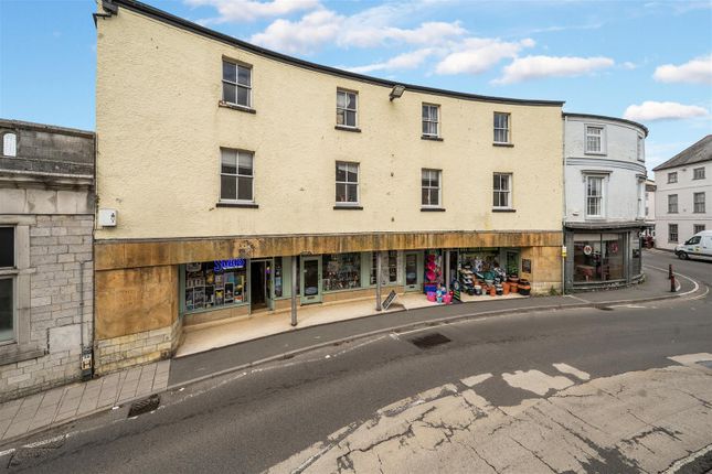 1 bed property, in Market Square, £85,000