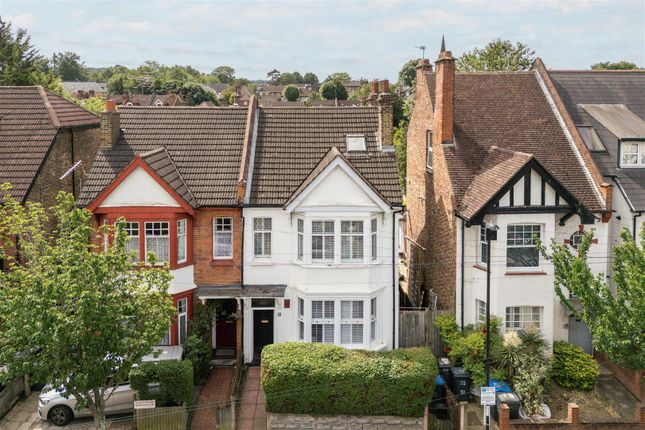 4 bed property, in Temple Road, £700,000