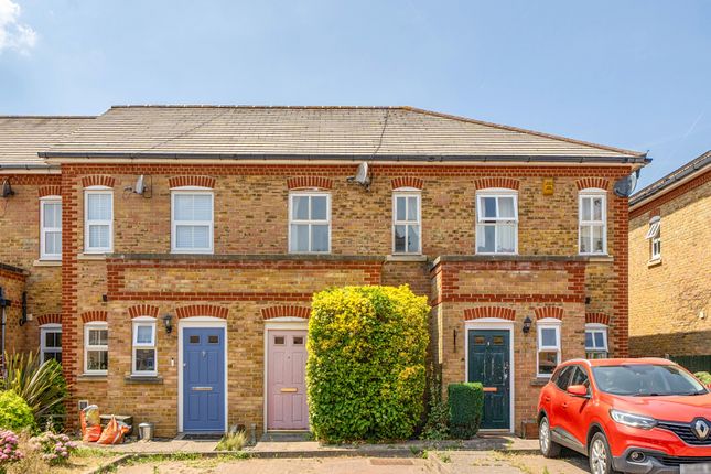 2 bed property, in Lullingstone Lane, £500,000