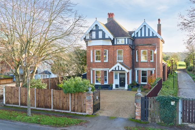 5 bed property, in Newmarket, £1,250,000