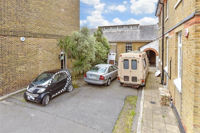 3 bed property, in The Strand, £500,000