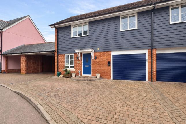 3 bed property, in Old Challis Rise, £415,000