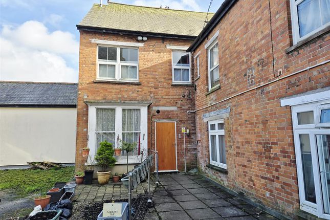 1 bed property, in Castle Keep, £69,000