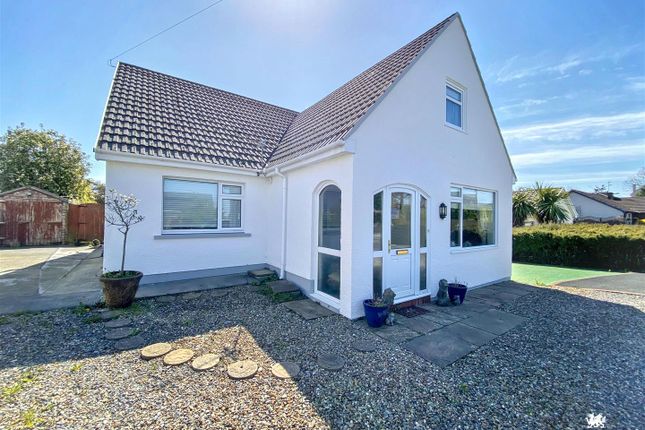 4 bed property, in Wooden, £390,000