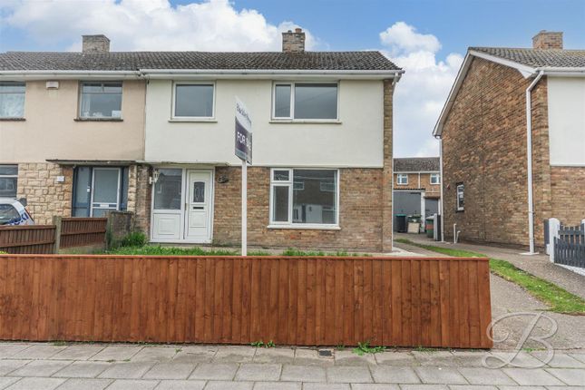 3 bed property, in Braemar Road, £175,000