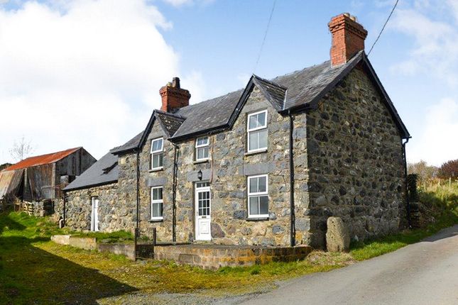 3 bed property, in Llanegryn, £600,000