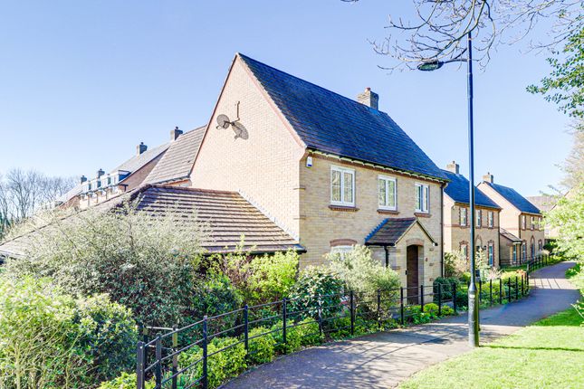 4 bed property, in Phoenix Walk, £685,000