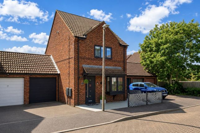 3 bed property, in Tredington Grove, £430,000