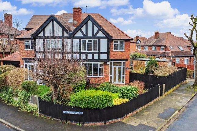 3 bed property, in Larch Crescent, £425,000