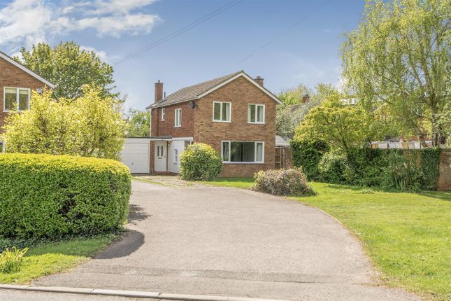 3 bed property, in Green End, £400,000