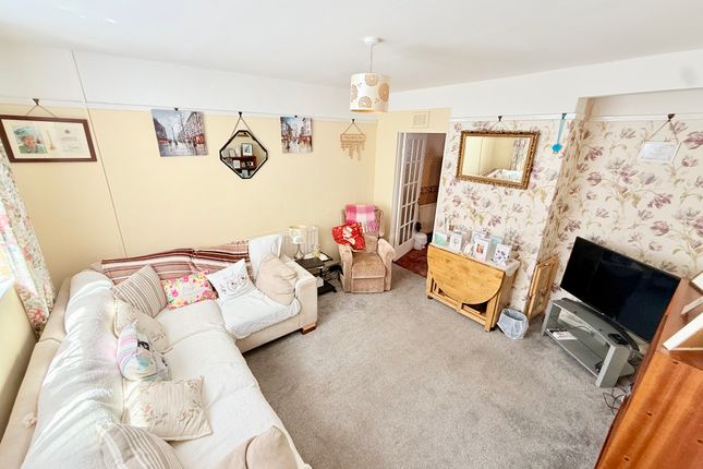 3 bed property, in Bromley Road, £425,000