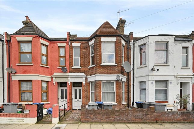 3 bed property, in Chapter Road, £350,000