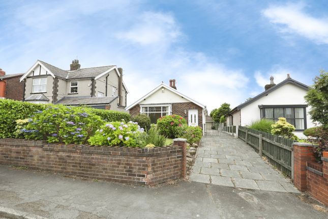 2 bed property, in Tracks Lane, £360,000
