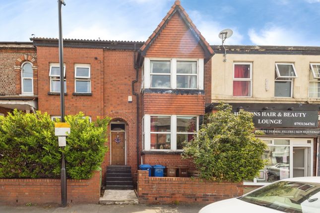 4 bed property, in School Lane, £325,000