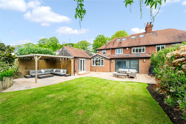 4 bed property, in Tudor Lodge, £925,000