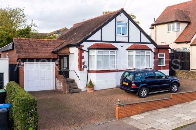 4 bed property, in Oak Avenue, £995,000